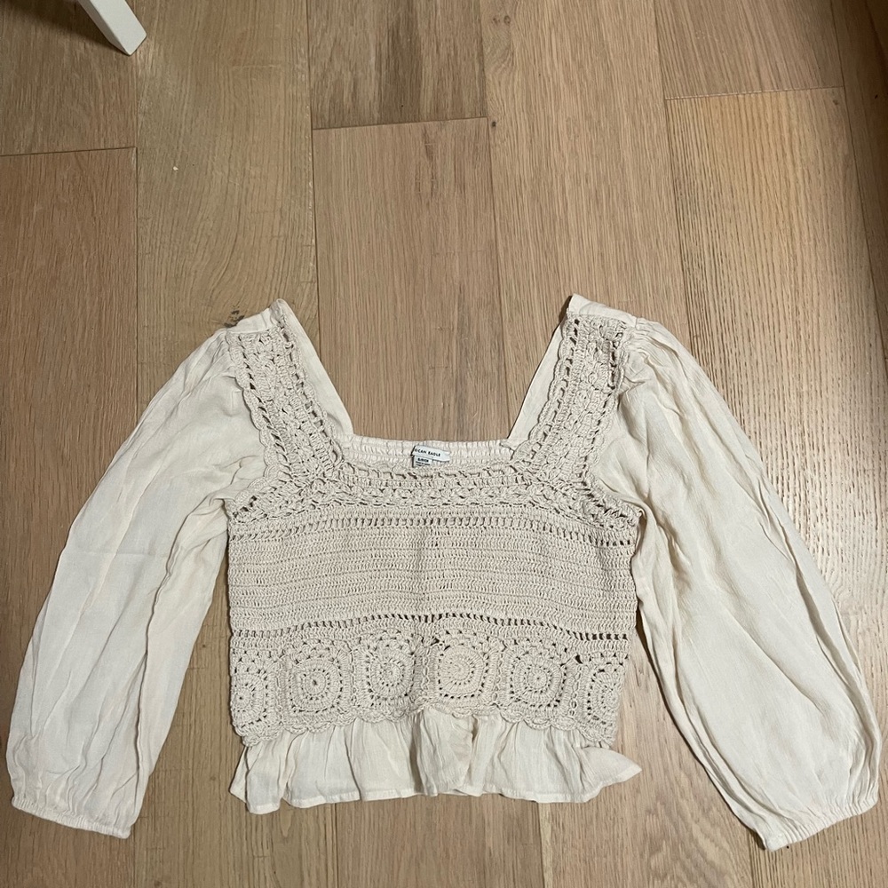 american eagle long sleeve going out top size small